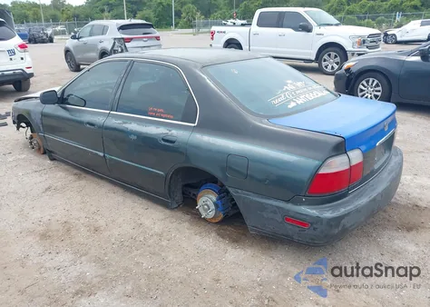 1997 Honda Accord Ex из США, поврежденный, VIN 1HGCD5562VA814472